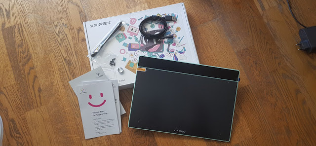 Accessories of XP-Pen Deco Fun drawing tablet