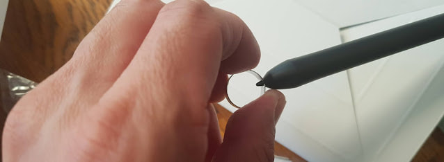 Pen Clipper is provided to change the stylus nibs